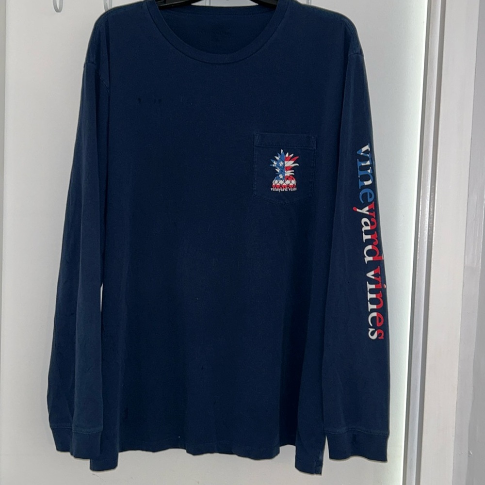 Vineyard Vines Men’s XL Red White and Blue Pineapple Logo Log Sleeve T Shirt